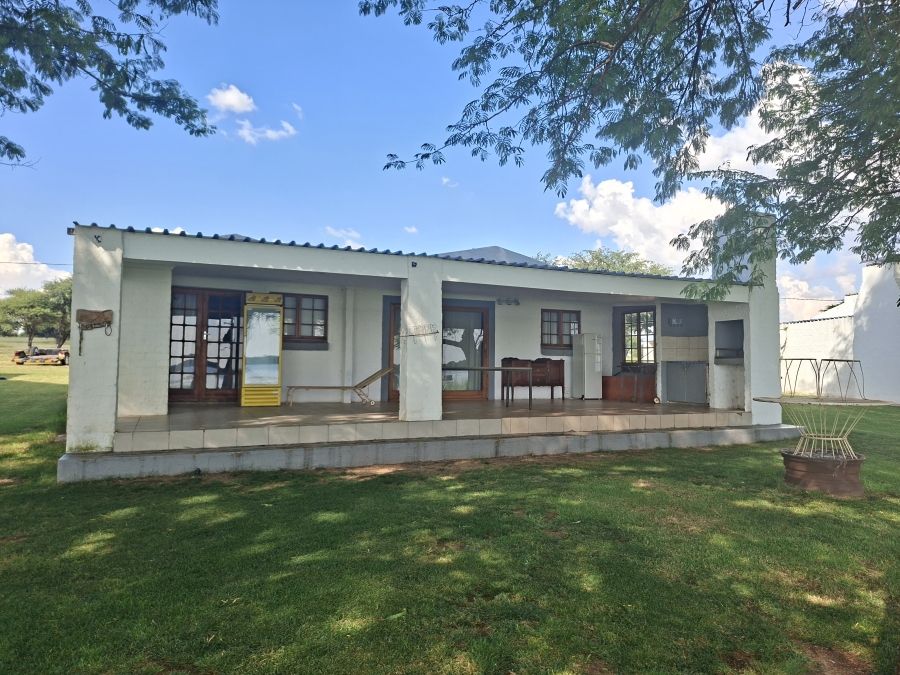 3 Bedroom Property for Sale in Disaneng North West